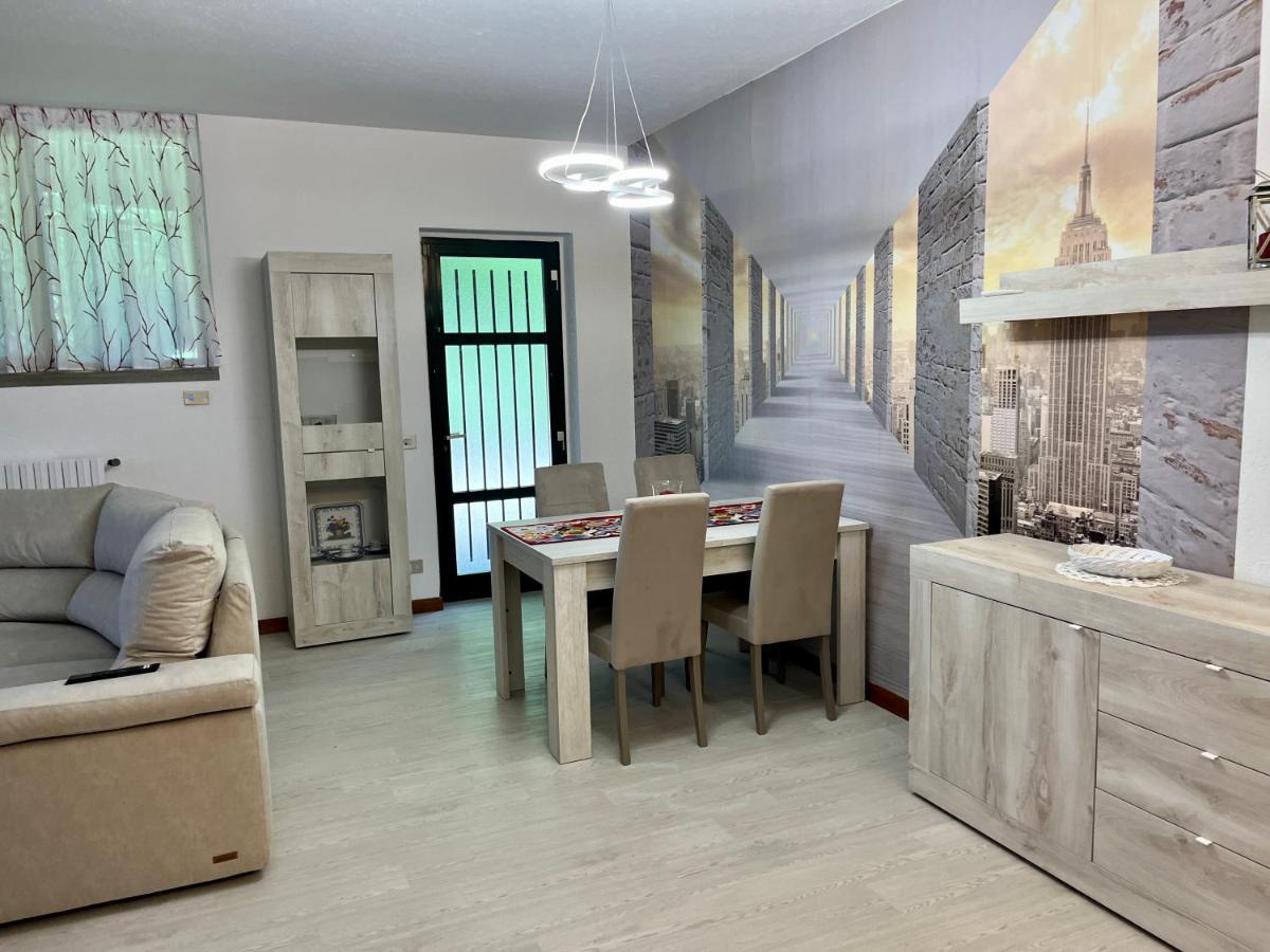 Lukas Home Con Il Cuore Appartamento 3 Camere Al Piano Terra E Appartamento 1 Camera In Taverna Merone Exterior photo