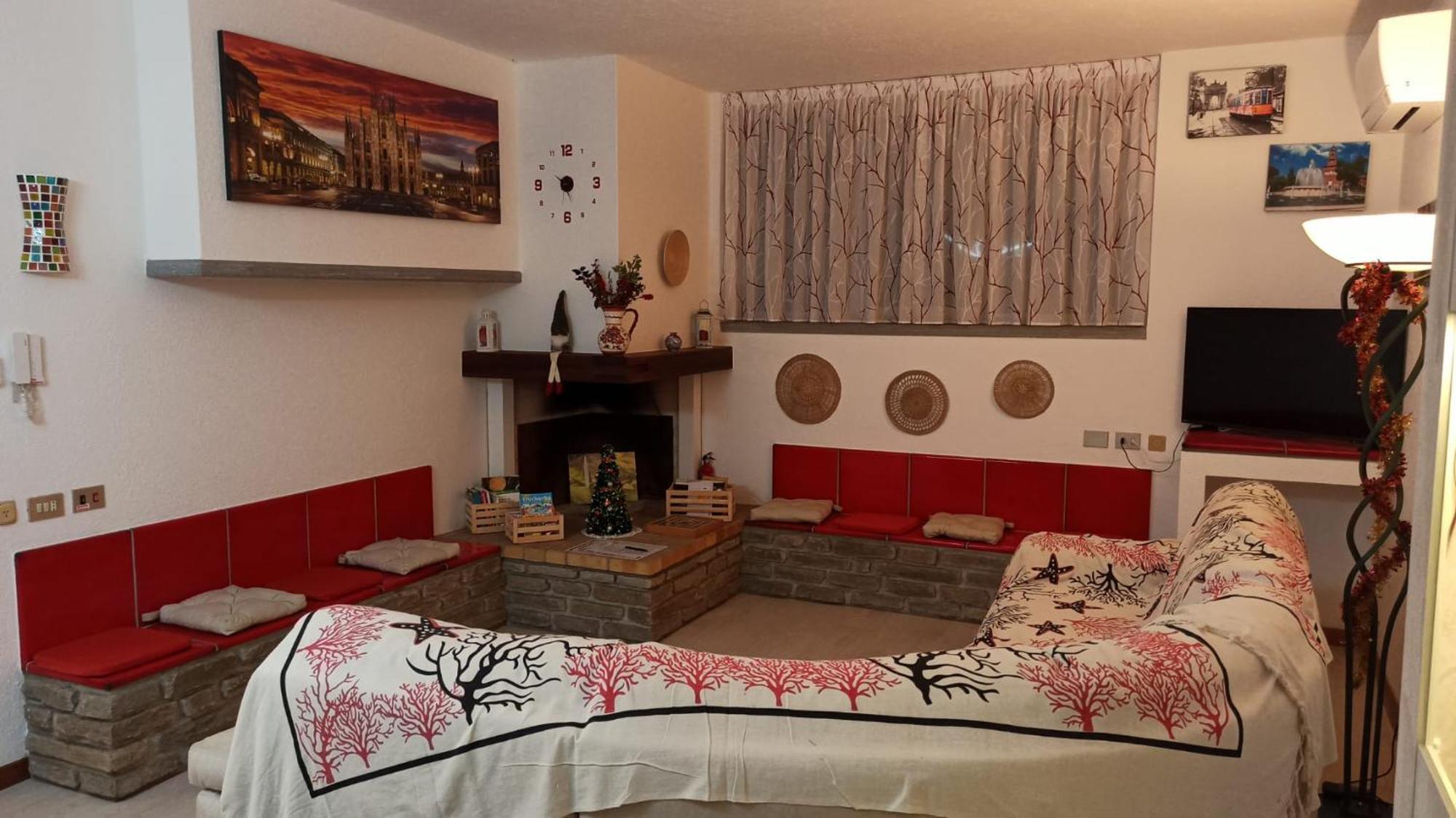Lukas Home Con Il Cuore Appartamento 3 Camere Al Piano Terra E Appartamento 1 Camera In Taverna Merone Exterior photo